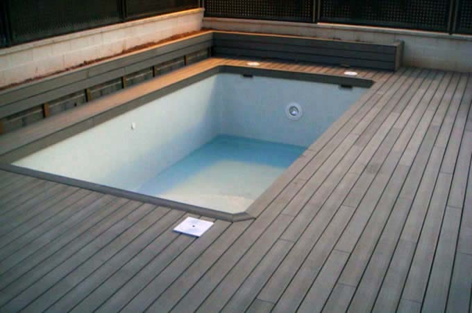 Piscinas Samuel: Diseño de piscinas desbordantes e infinitas
