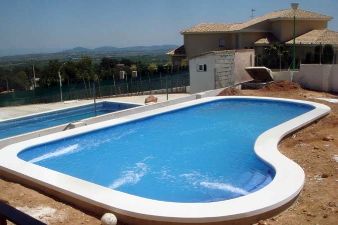 Piscinas Samuel: Construcción de piscinas con paredes de cristal
