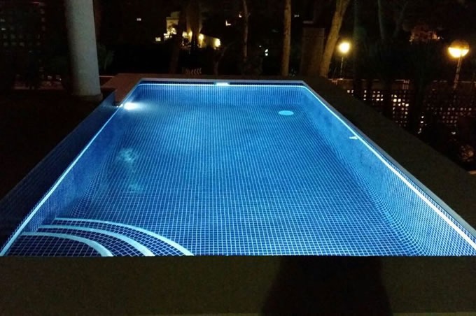 Construcción de piscinas de fibra y liner